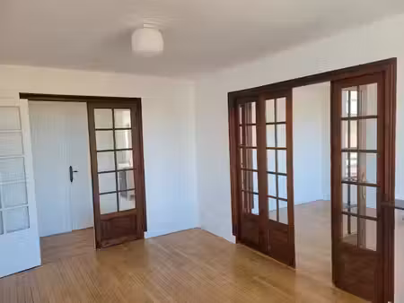 location appartement 3 pièces 63.57 m² à viroflay (78220)  1 460 €