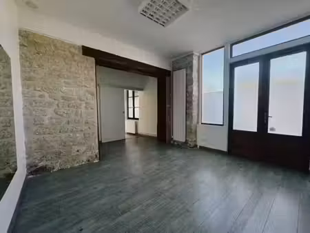 vente commerce 135 m² us (95450)