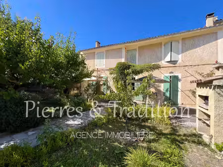 céreste en luberon  maison de village de caractère avec jardin