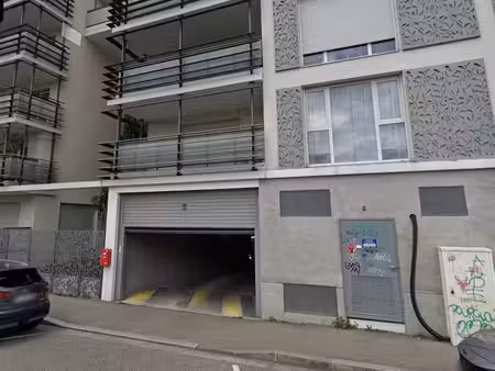 une place de parking à louer