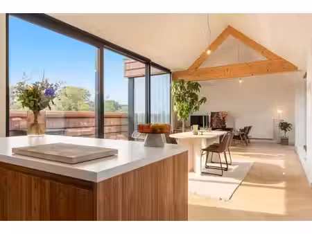 appartement exclusif 3 chambres avec patio et terrasse