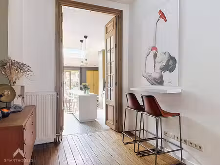 maison de maître avec 3 chambres  jardin de ville et peb b