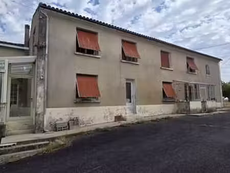 vente maison à bouteville (16120) : à vendre / 181m² bouteville