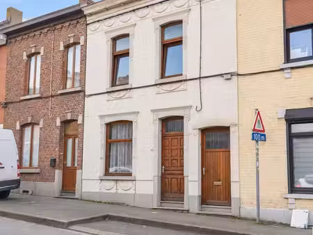maison 4 chambres terrasse jardin avec un gros potentiel