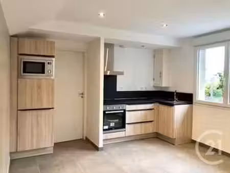 location maison meublé à fougères (35300) : à louer meublé / 36m² fougères
