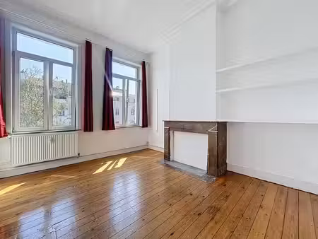 appartement 1 chambre à rénover - place loix
