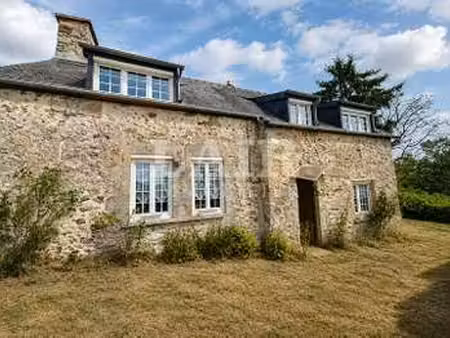 vente maison à gesvres (53370) : à vendre / 102m² gesvres
