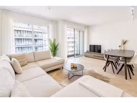 bel appartement meublé de 2 chambres élégant et prêt à em...