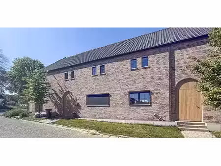maison à louer à parike pour € 1.250 avec 3 chambres à coucher
