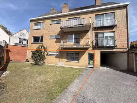 gelijkvloers appartement met tuin in centrum sint-kruis