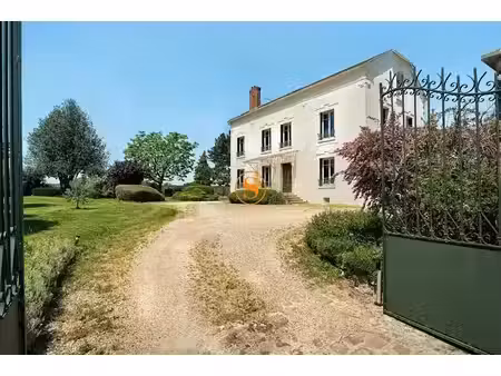 vente maison 10 pièces 370 m² à crepy-en-valois (60800)  696 000 €