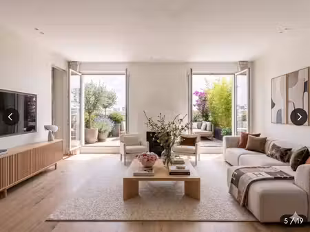 * 4 pieces+ balcon + parking - proche gare ligne j