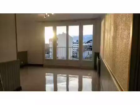 location appartement 1 pièce 25 m² à albertville (73200)