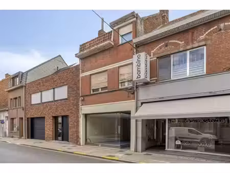 propriété commerciale avec maison à vendre à izegem