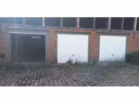 garage à louer à staden pour € 200