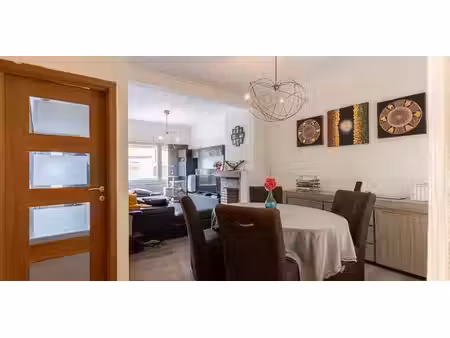 maison deux facades à vendre à burcht pour € 289.000