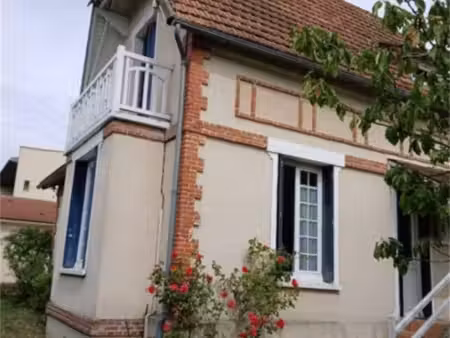 maintenon charmante maison de ville meublée à louer