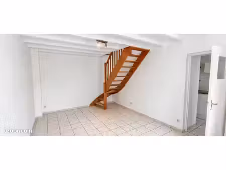 duplex 37 m² non meublé • parking gratuit & bus en face
