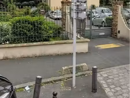 parking sous-terrain à louer ivry/seine. proche du 13e