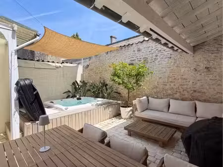 maison de centre ville meublée avec spa