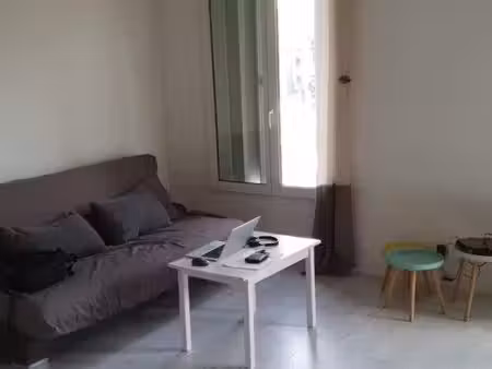 beau studio meublé 32m²
