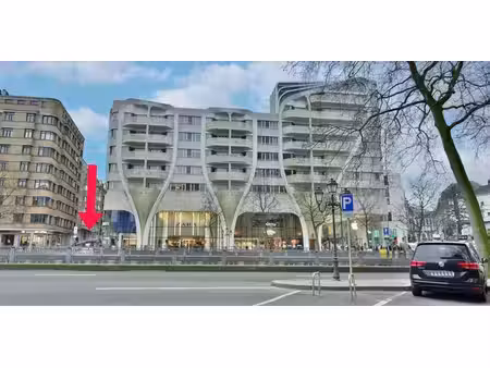 bien commercial à vendre à ixelles pour € 335.000