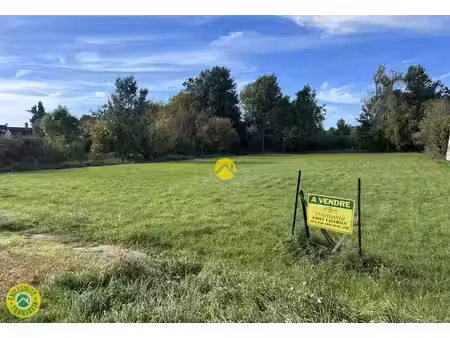 terrain constructible 1240 m²