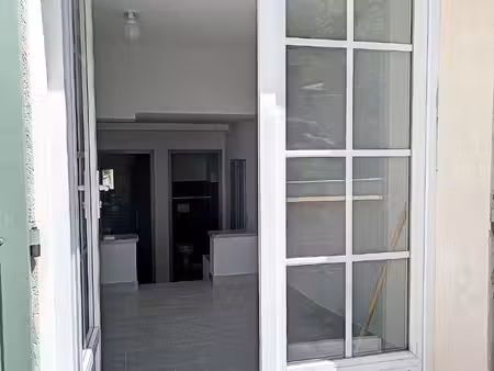 appartement avec terrasse 3 pièces en location à bollène ave