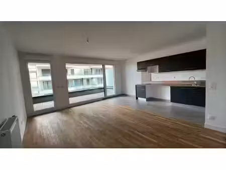 grand t3 neuf de 64m²