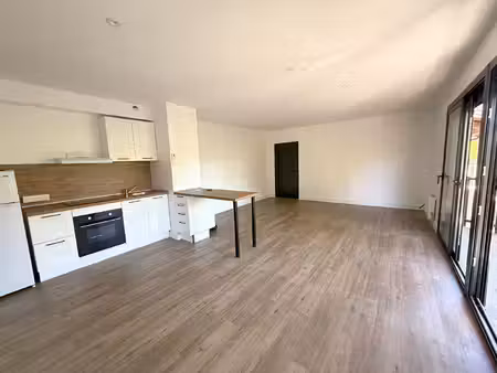 appartement parentis en born 2 pièce(s) 46.5 m2  balcon  clim  parking