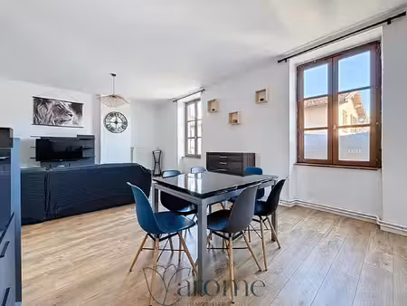 au coeur du village de st pierre la palud  appartement ...