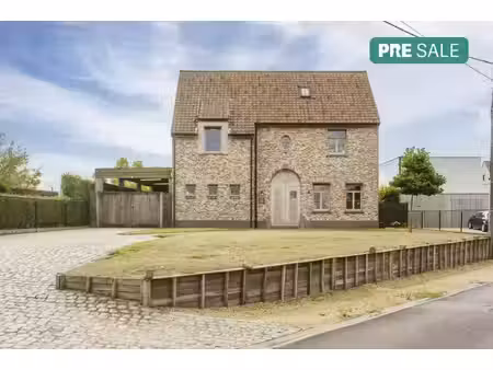 prachtige villa in landelijke omgeving te koop in avelgem