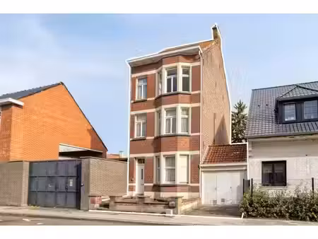woning met karakter en veel renovatiepotentieel in gullegem