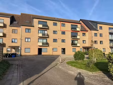ruim 1 slaapkamer appartement