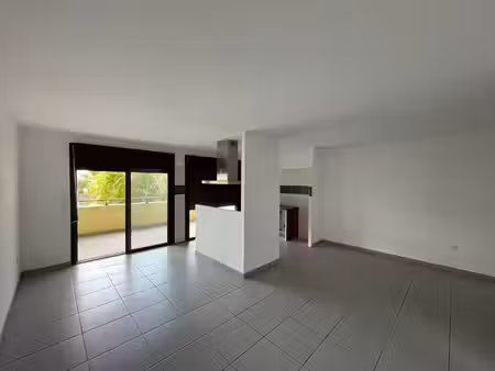 appartement t3 - ste clotilde - la bretagne