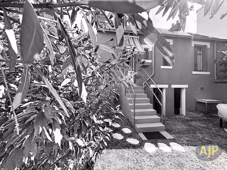 le pouliguen centre ville maison des années 30 rénovée avec jardin