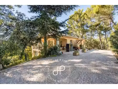 maison 110m2 - eoures 13011