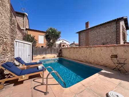 maison de caractère avec garage et piscine