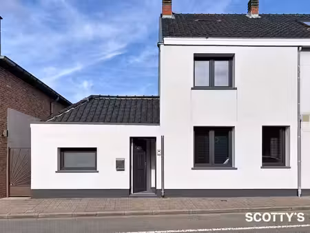 maison rénovée et meublée avec 1 5 ch  jardin et terrasse