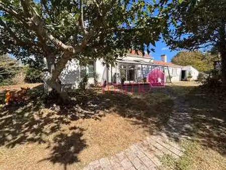 vente maison à soullans (85300) : à vendre / 104m² soullans