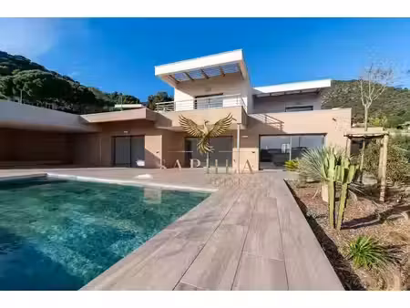 vente villa 5 pièces 171 m² à le lavandou (83980)  nan €