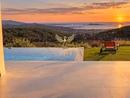 vente maison 7 pièces 270 m² à sanary-sur-mer (83110)  2 990 000 €