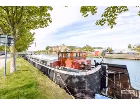 péniche unique et parfaitement entretenue à bruges
