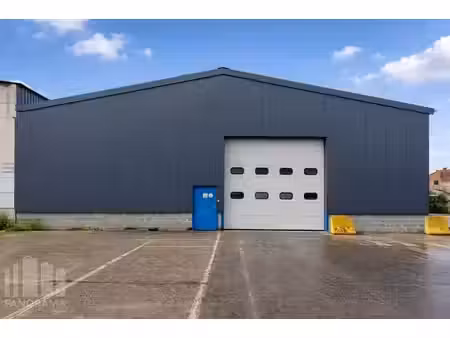 1.000 m² magazijnruimte te huur in zedelgem