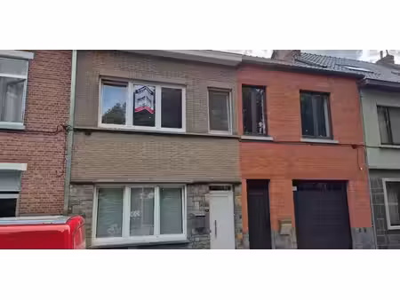 maison de maître à louer à hasselt pour € 950 avec 2 chambres à coucher