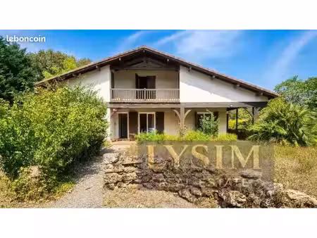 maison 7 pièces 151 m²