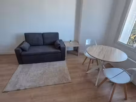 t2 meublé rénové 29m² - proche tram/gare - idéal jeune actif