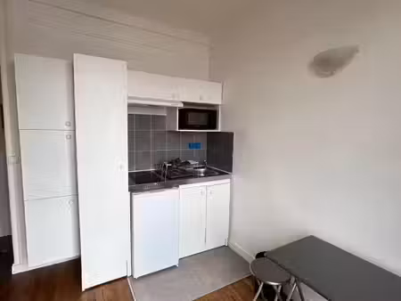 studio 1 pièce 12 m²