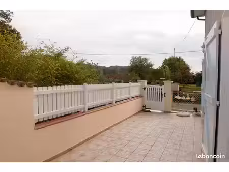 loue appartement rez-de-chaussée