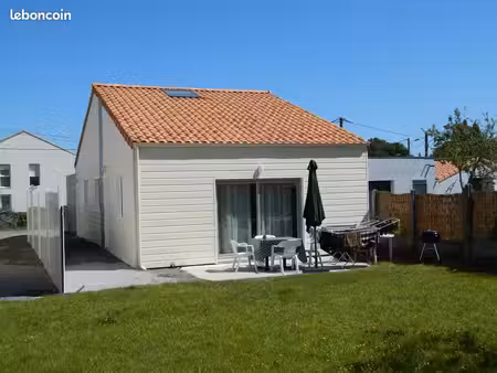 maison de 2015 av 3 ch 2 sdb très haute isolation